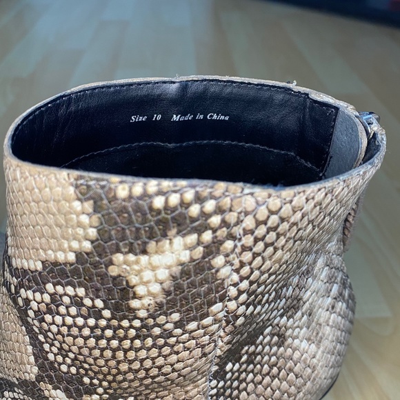 Dolce Vita Shanta Snake Booties Size 10 - Picture 12 of 15